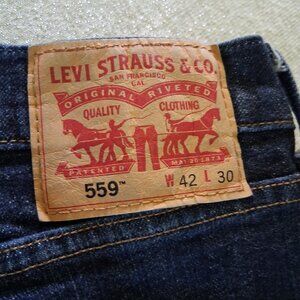 Men. Levis. 559 Waist 42. Length 30. Pre owned. Excellent condition.